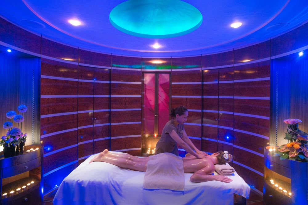 Amathus Beach Hotel 5*