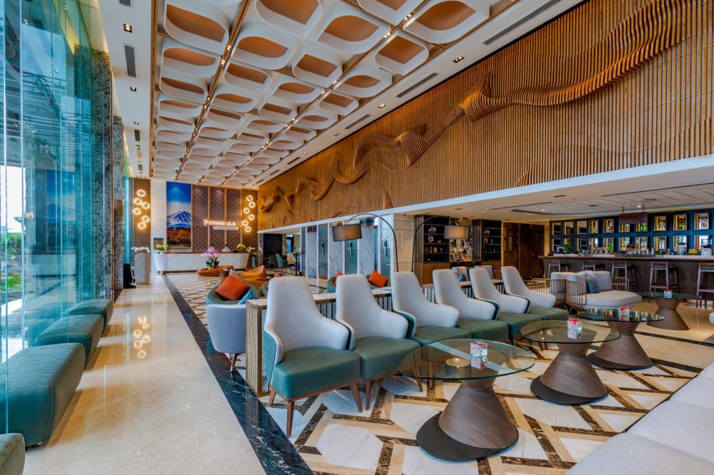 Peninsula Hotel Da Nang 5*