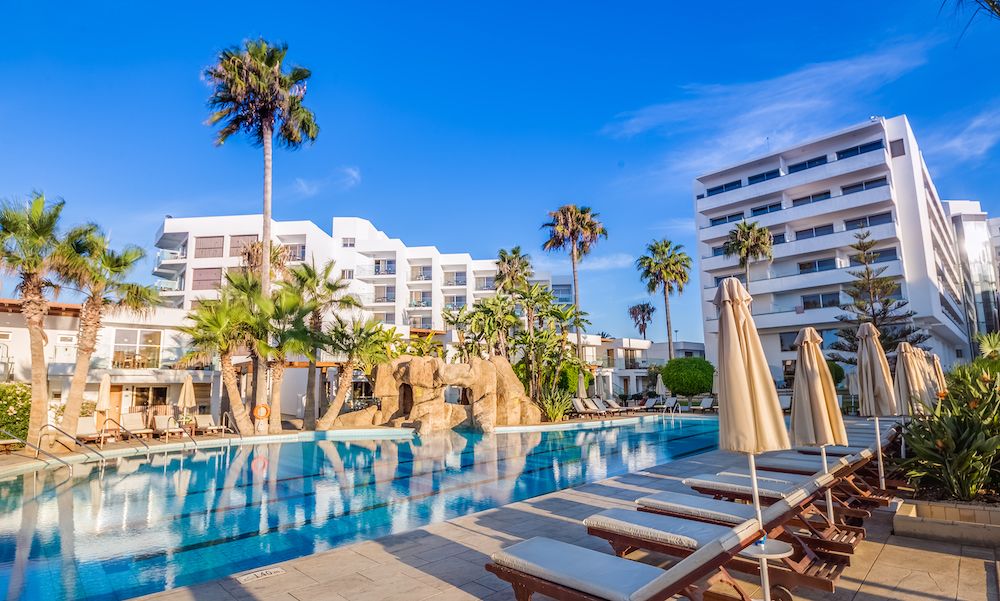 Adams Beach Hotel 5*