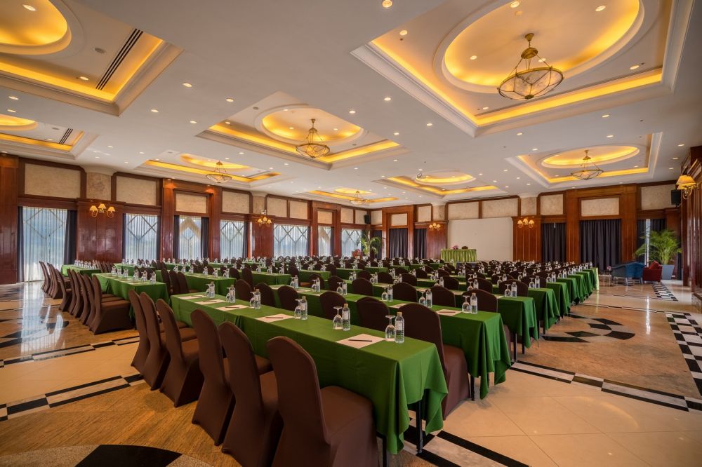 Long Beach Garden Hotel & Pavillons 4*