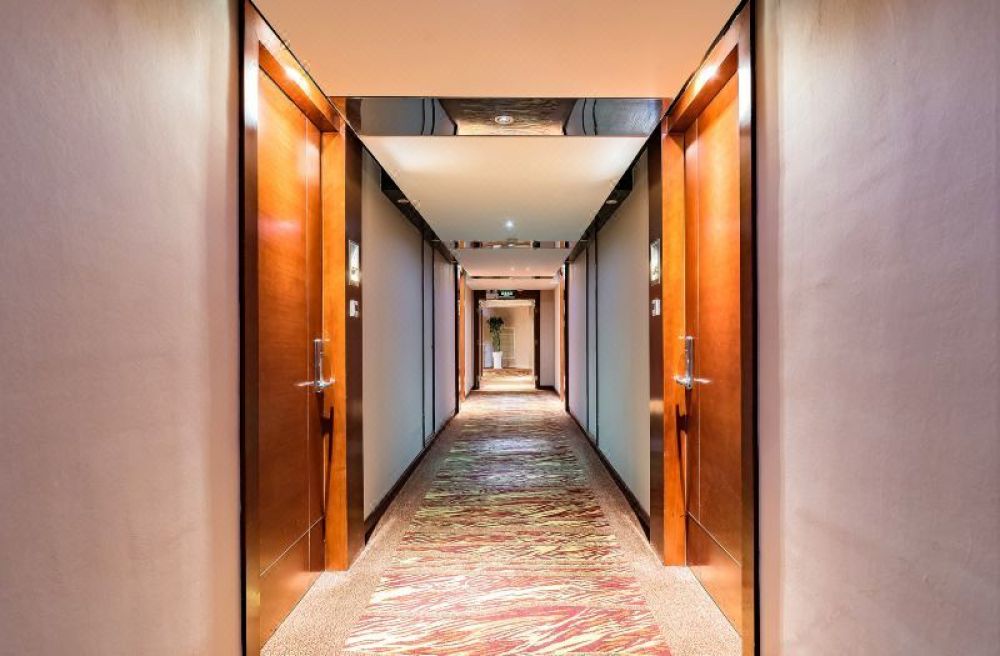 Feitian Hotel Beijing 4*