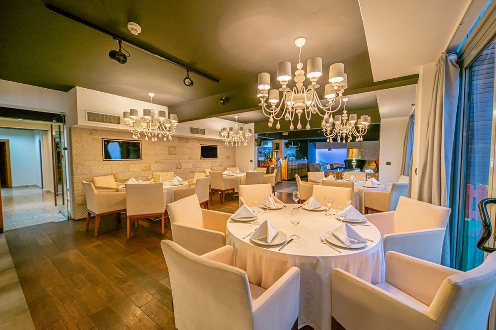 Aleksandar Hotel Restaurant & Wine Bar 4*