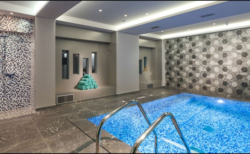 Blue Lagoon City Hotel 4*