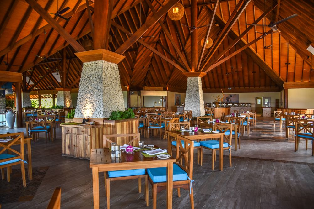 Reethi Faru Resort 4*