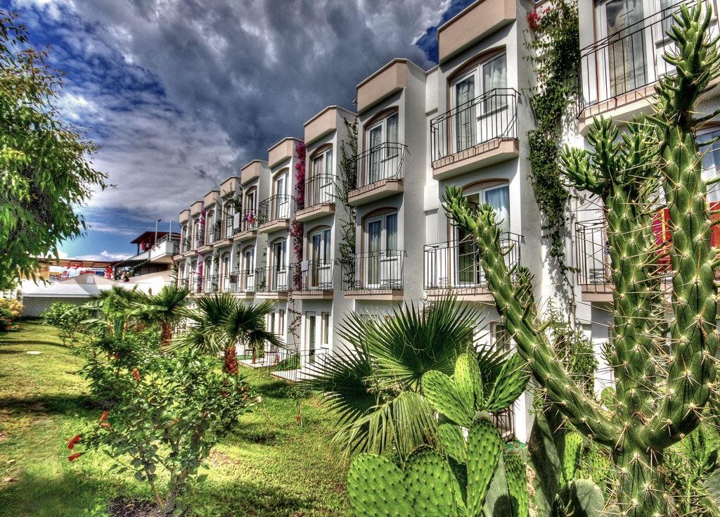 Smart Stay Beach Hotel (ex. Eken Resort) 4*
