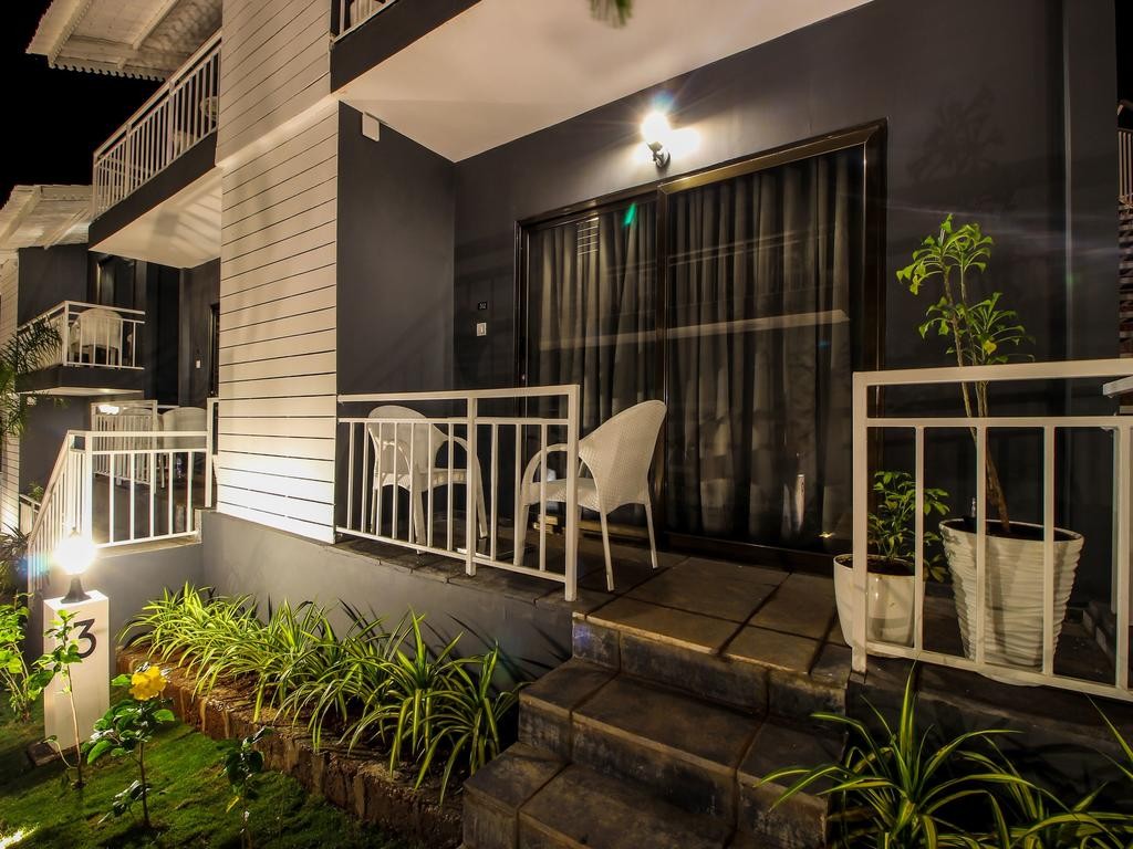 Oceans 7 Ashwem (ex. Oyo Town House Ashwem) 3*