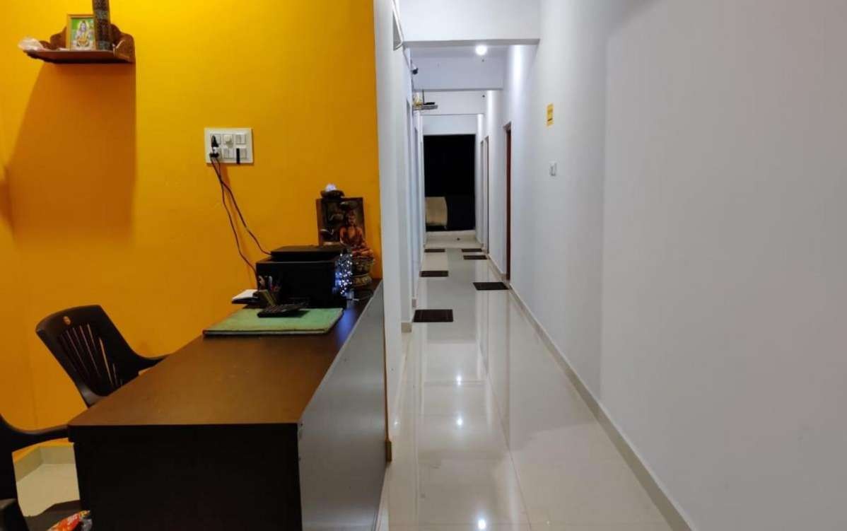 Prakash Holiday Inn (ex. Rishi House) 2*