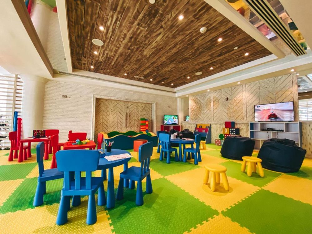 Millennium Lakeview Hotel (ex. Copthorne Lakeview Hotel) 4*