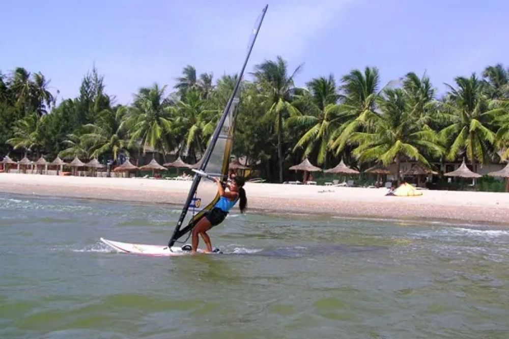 Canary Beach Resort 3*