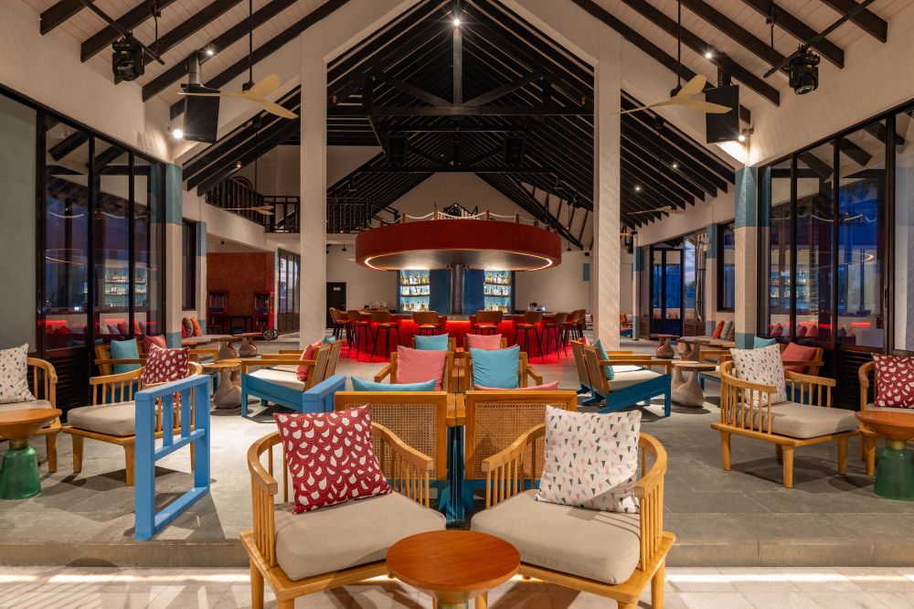 OBLU Xpereince Ailafushi 4*