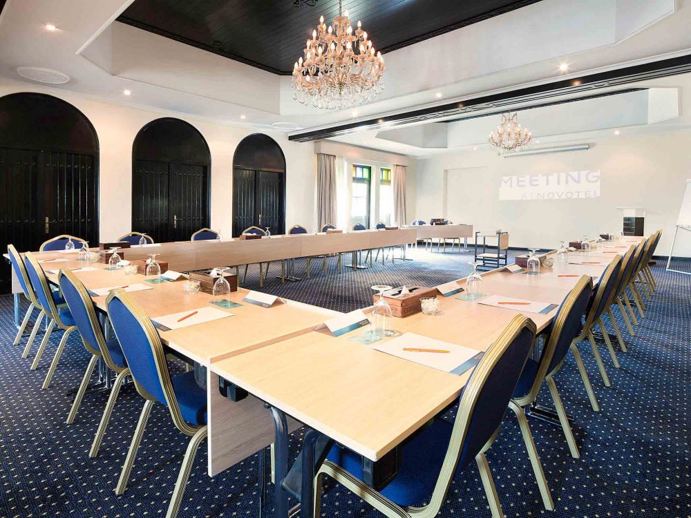 Novotel Al Dana Resort 4*