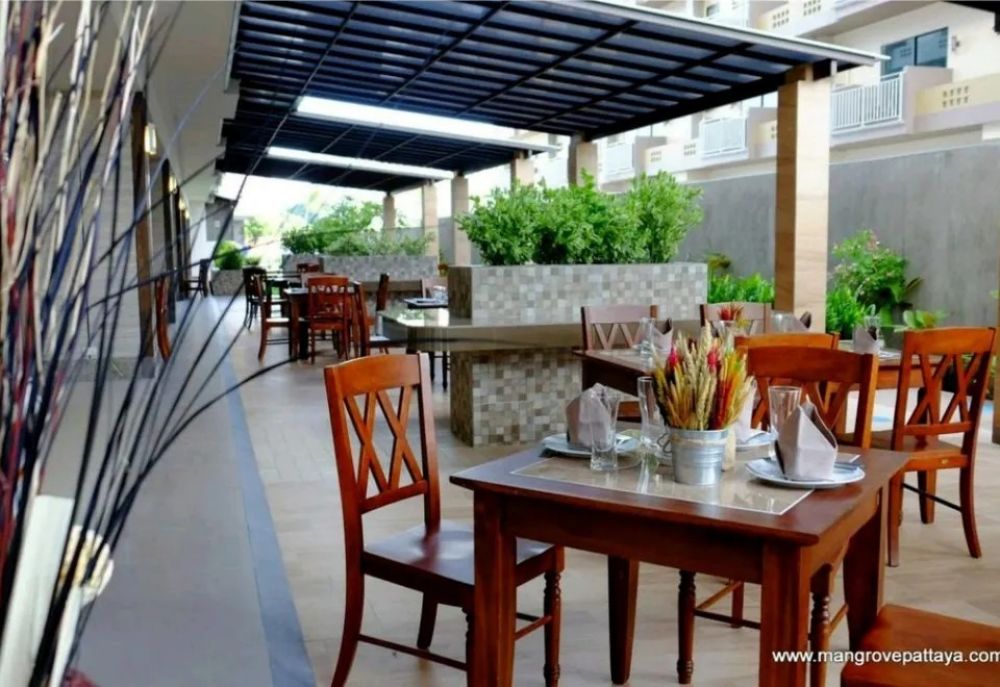 The Mangrove Hotel Pattaya 3*
