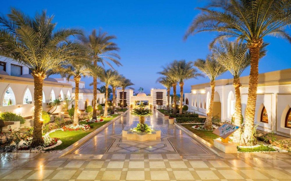 Club Reef Hotel 4*
