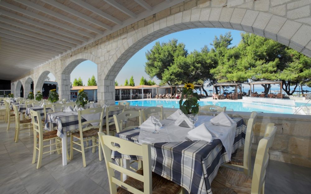 Portes Beach Hotel 4*