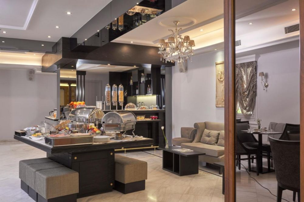 Ava Hotel and Suites 4*