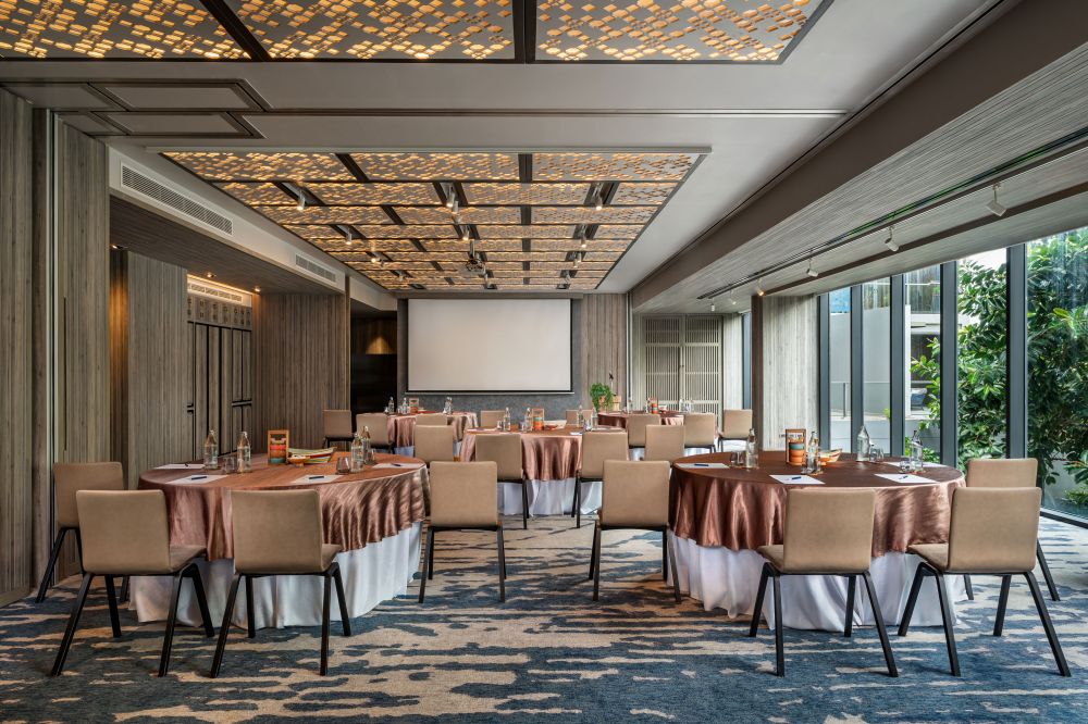 Hotel Indigo Phuket Patong 5*