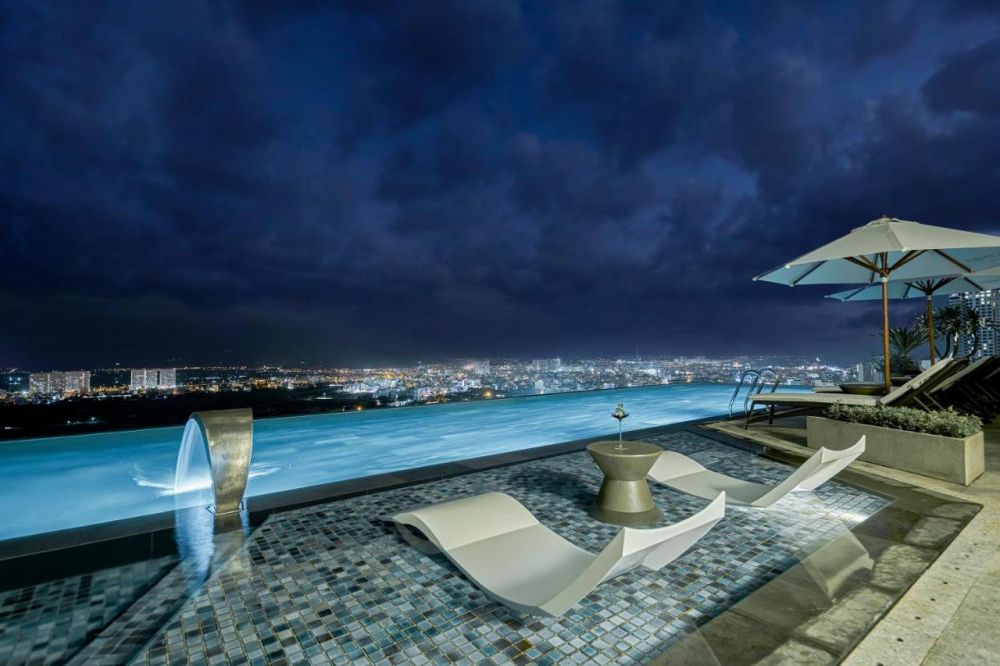 December Hotel 5*