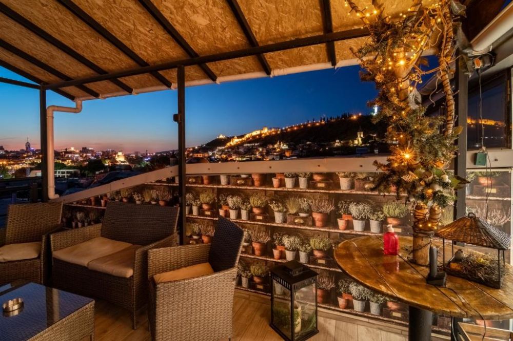 City Hotel 4*