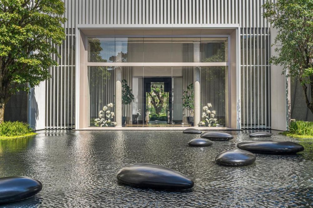 Four Seasons Hotel Bangkok At Chao Phraya River 5*