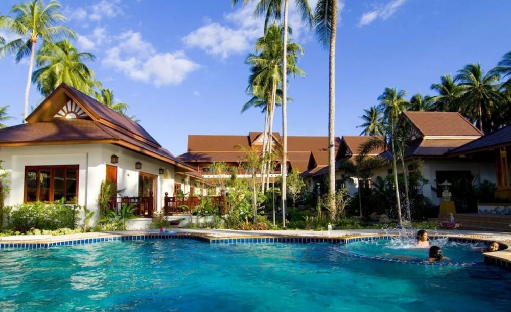 Kanok Buri Resort 4*