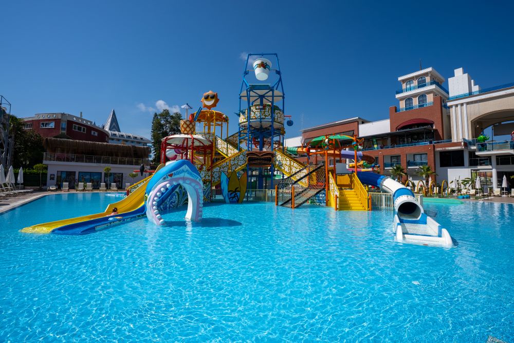 Club Aqua Plaza Hotel 5*