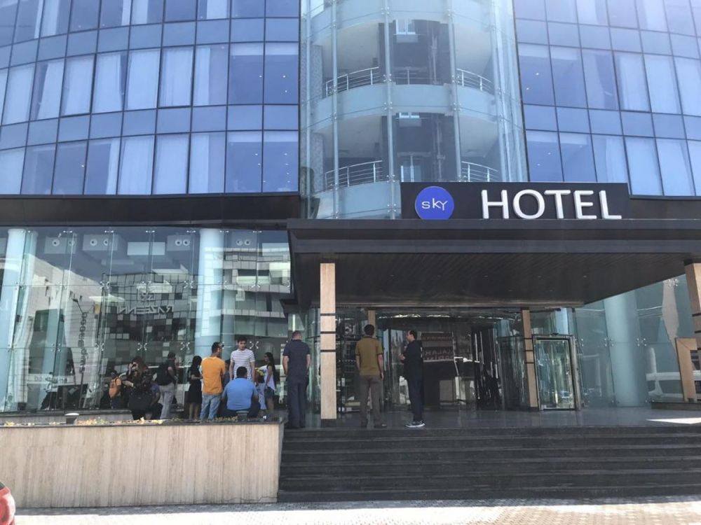Sky Hotel 4*