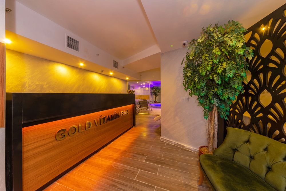 Euro Plaza Hotel 4*