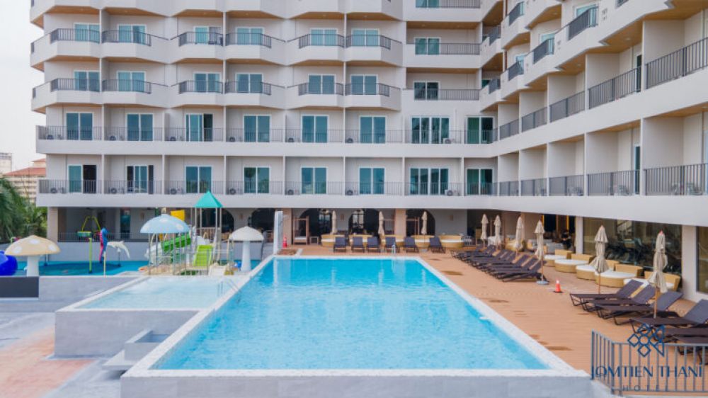 Jomtien Thani Hotel 4*