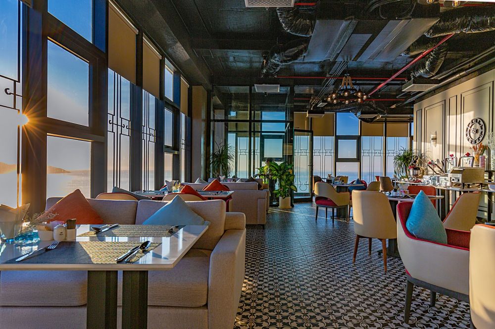 Peninsula Hotel Da Nang 5*