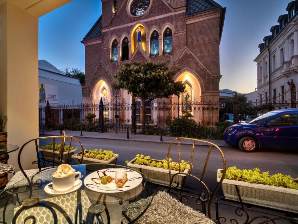 City Hotel 4*