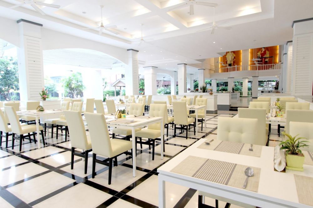 Pooh Beach Resort & Spa 5*