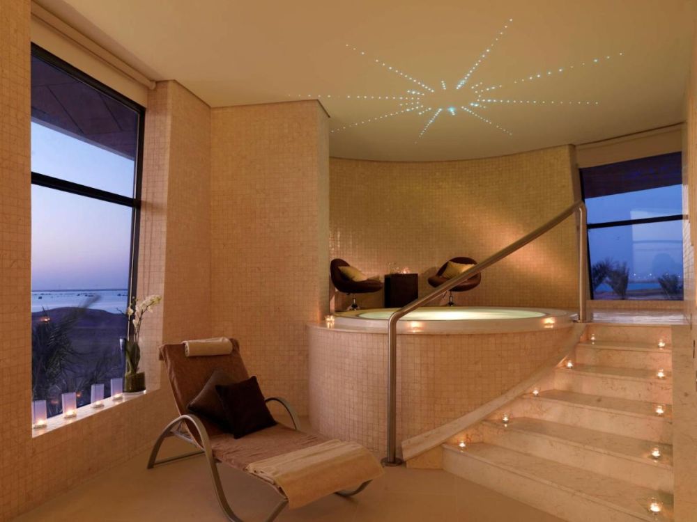 Yas Plaza Bay by IHG (ex. Park Inn by Radisson Abu Dhabi Yas Island) 4*