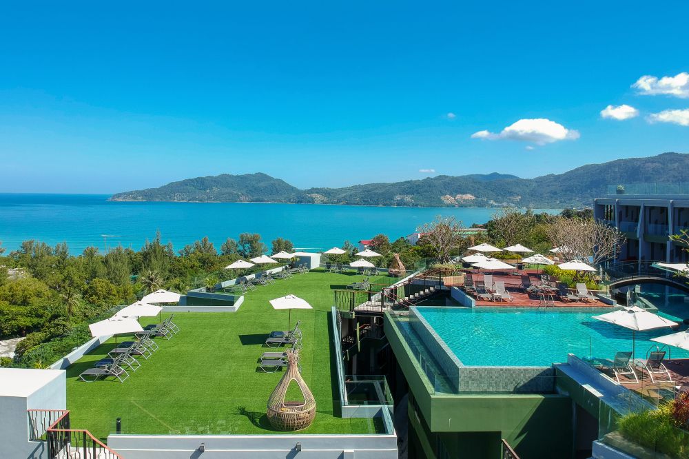 Crest Resort & Pool Villas 5*