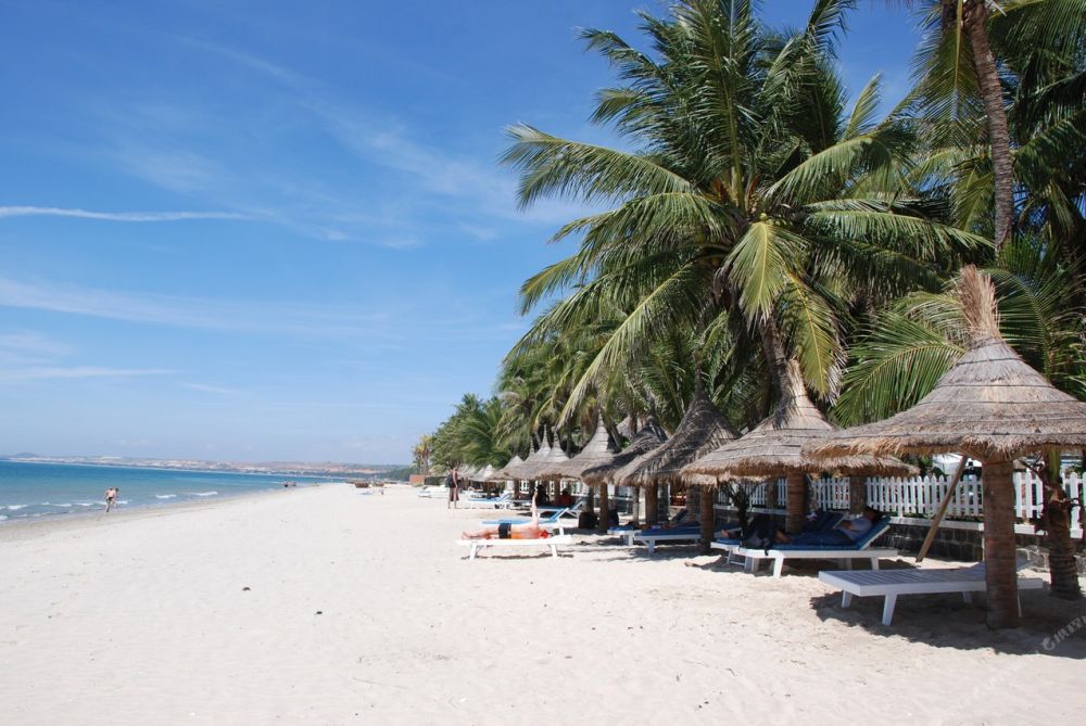 Canary Beach Resort 3*