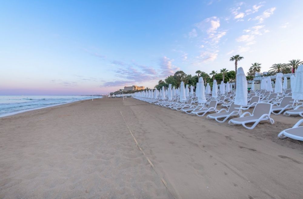 Sandy Beach 4*
