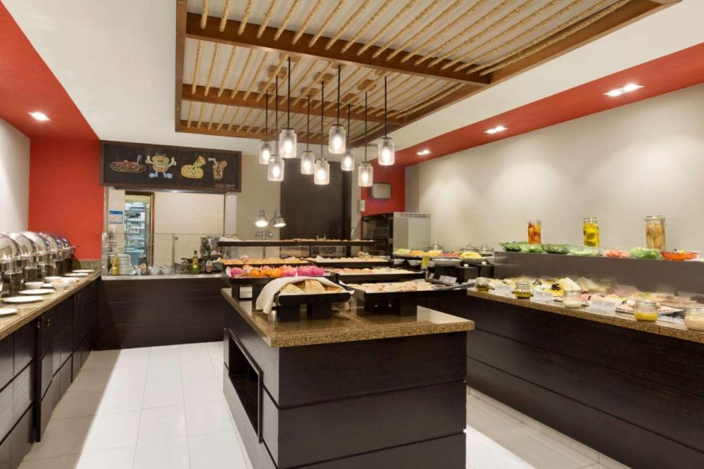 Wyndham Downtown Dubai 4*