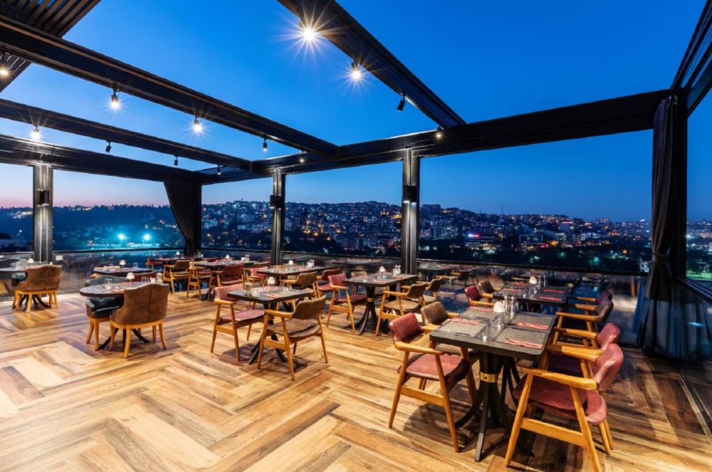 Ramada by Wyndham Istanbul Golden Horn 4*