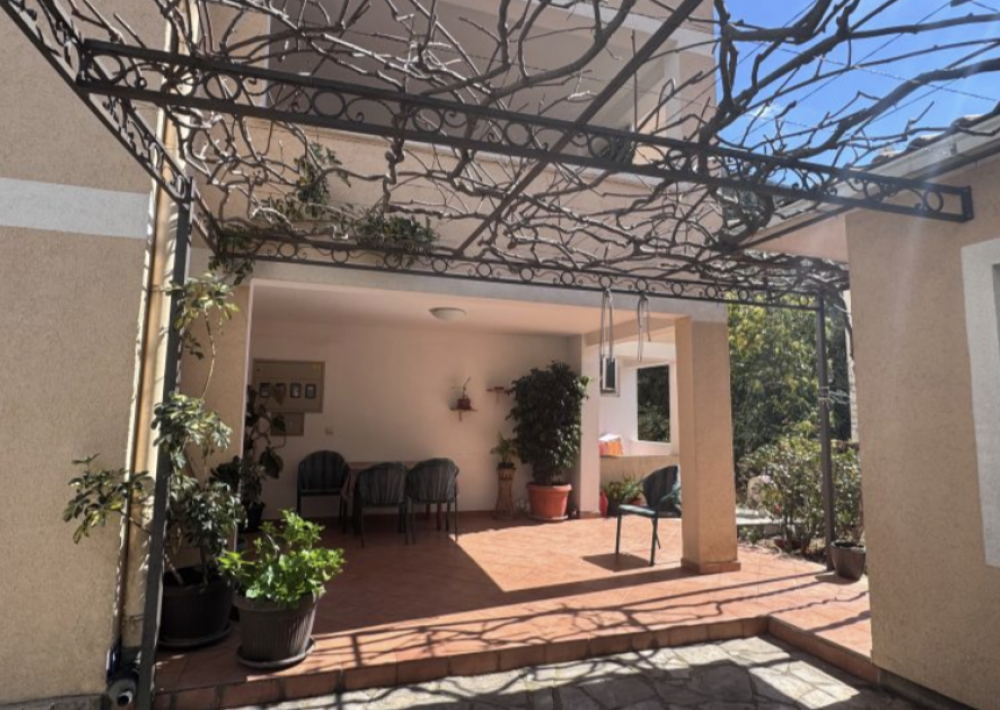 Stevan Apartments 3*