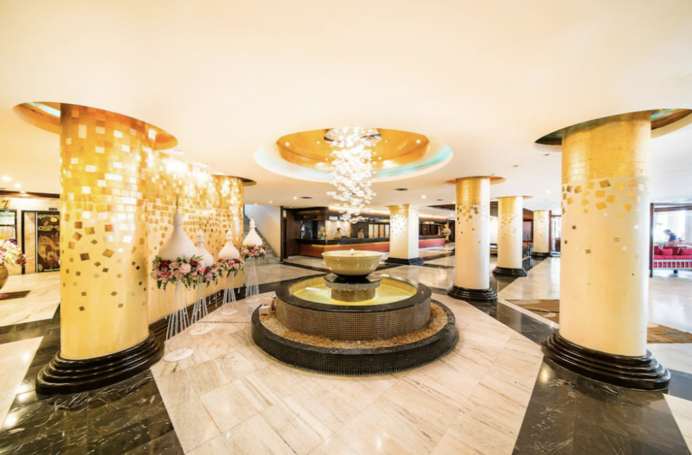 Mountain Beach Resort & Convention Center 3*