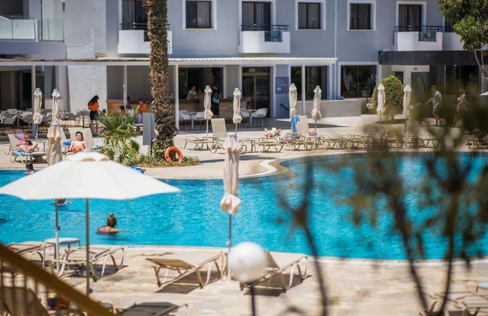 Narcissos Hotel Apartments 4*