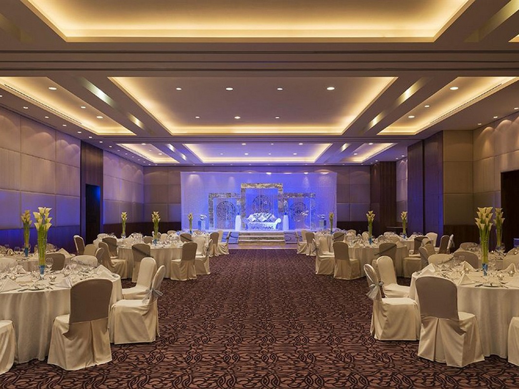 Yas Plaza Mangroves by IHG (ex. Radisson Blu Abu Dhabi Yas Island) 5*