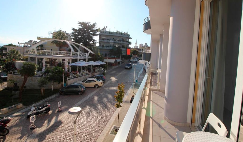 Kristina Suites 3*