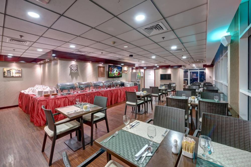 Sunday Mega Hotel Sheikh Zayed Road (ex. Emirates Grand Hotel) 4*