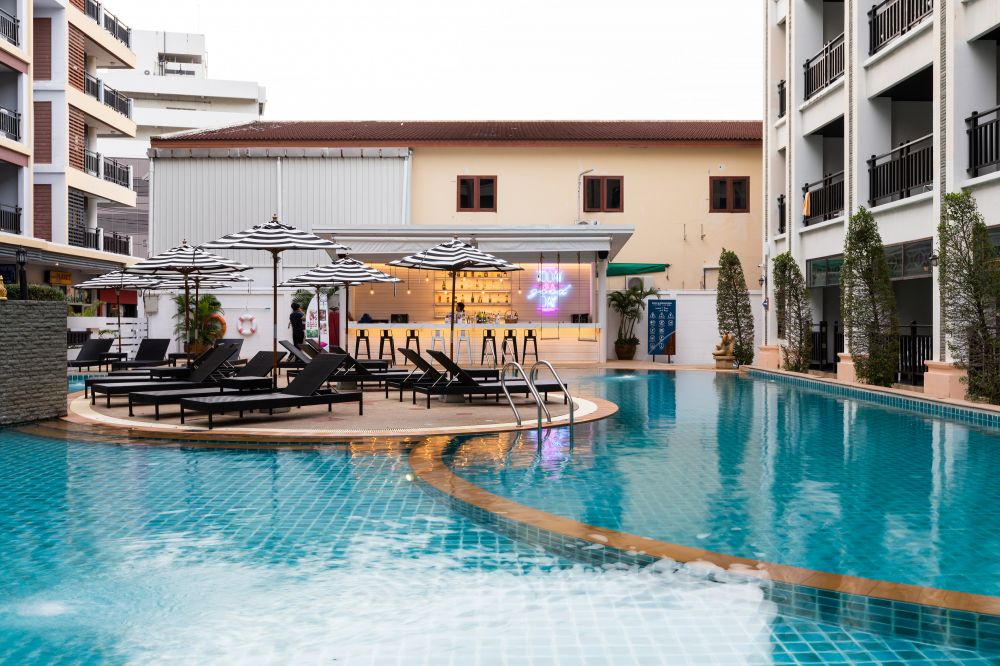 Amata Patong 4*