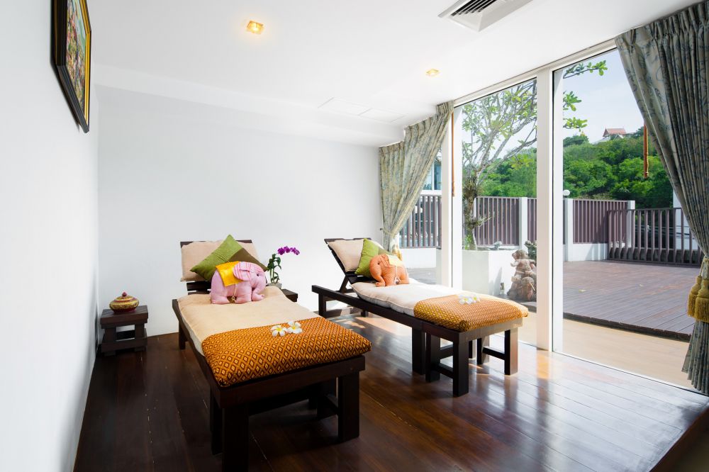 Aiyara Grand Hotel 4*