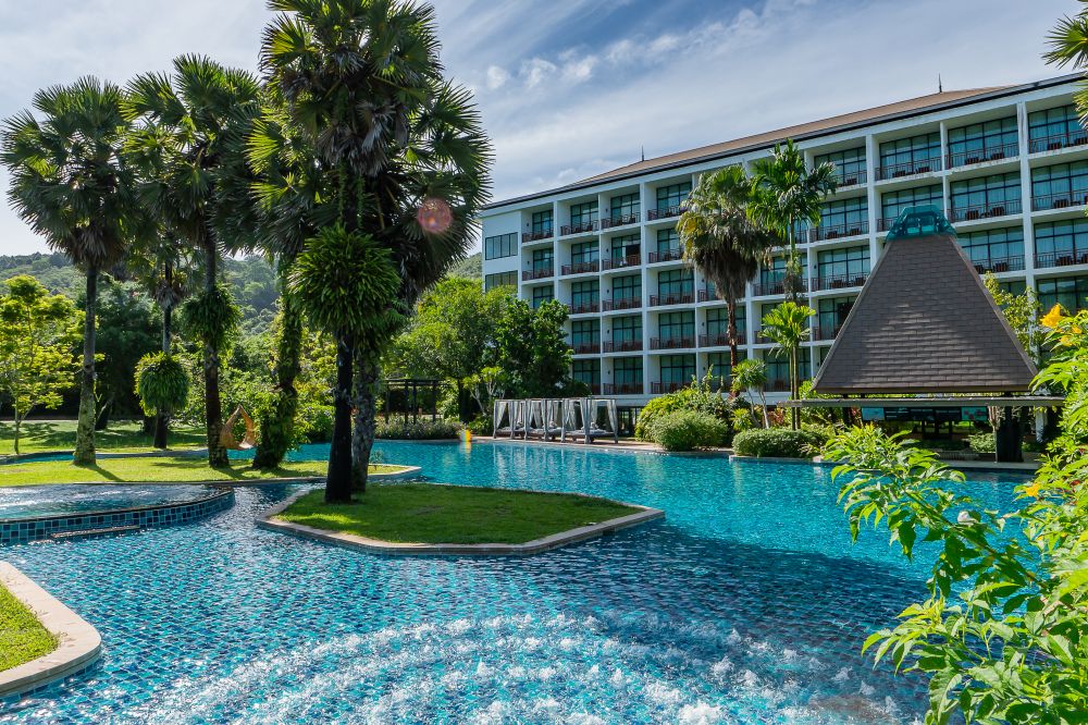 Naithonburi Resort 4*