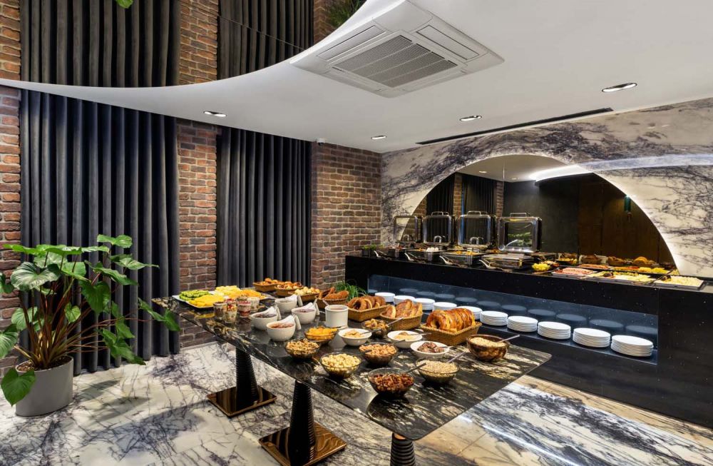 Nex Hotel 4*