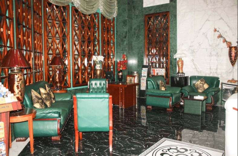 Knight Armour Hotel (ex. Grand Mayfair Hotel) 3*