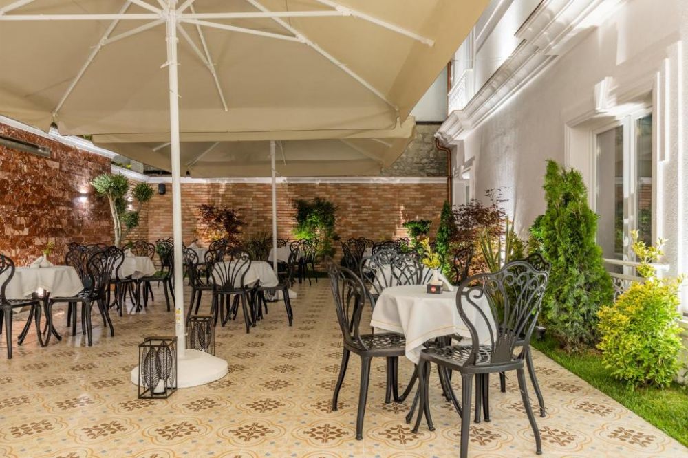 Giulia Albergo 4*