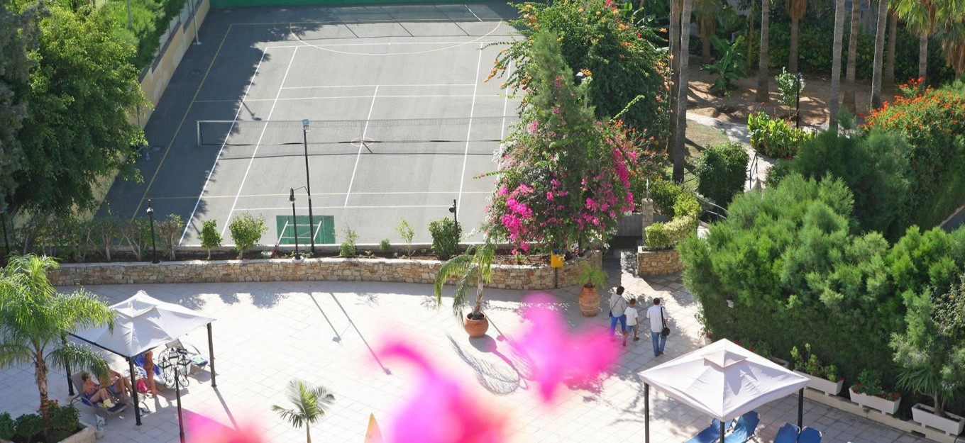 Navarria Hotel 3*